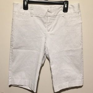 Maurices Bermuda Shorts - white/black